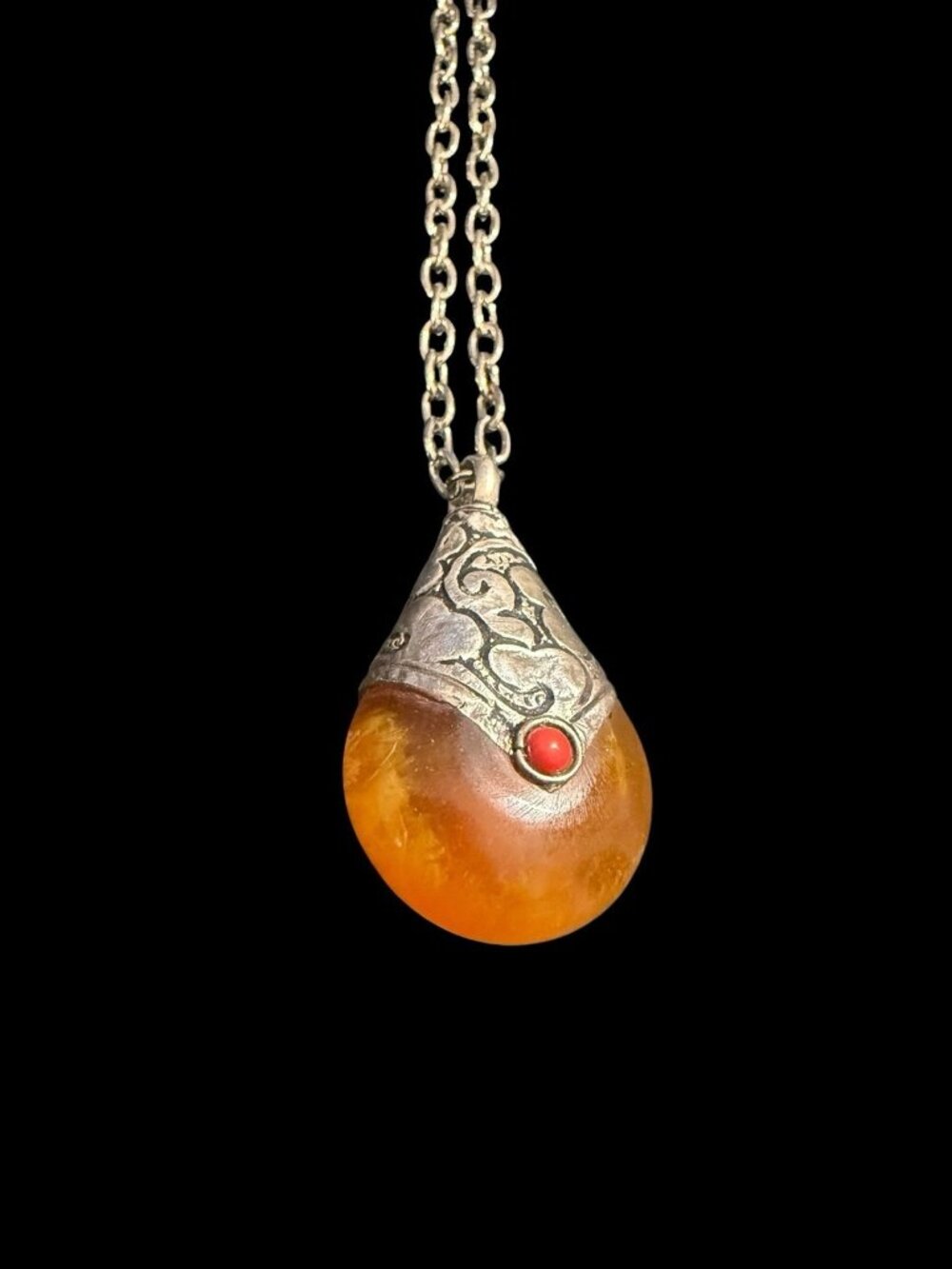 Vintage Sterling Silver Amber Teardrop Pendant Necklace Coral Accent Ethnic